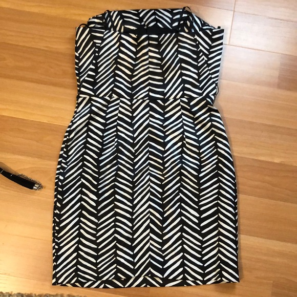 BCBG strapless black and white dress - Picture 4 of 5